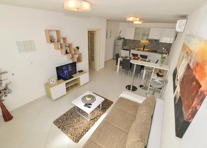 And By The Sea - 22419 Guest house 3*