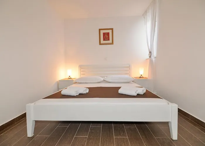 And By The Sea - 22419 Makarska