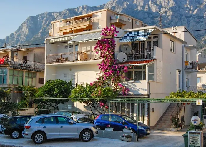 And By The Sea - 22419 Gostinjska kuća